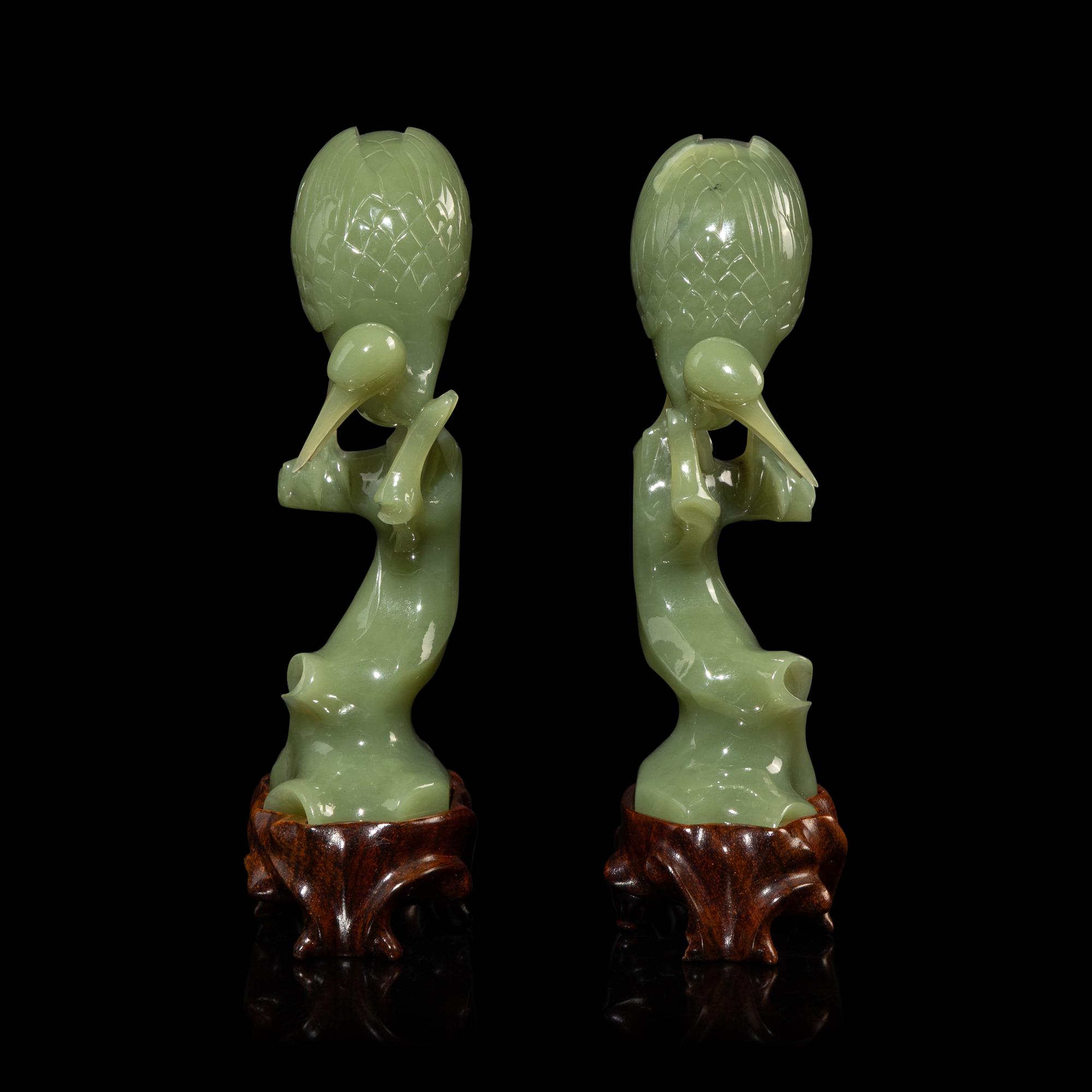 A Pair of Chinese Serpentine Figures of Cranes, 20th Century — 近代 青玉瑞鶴一對