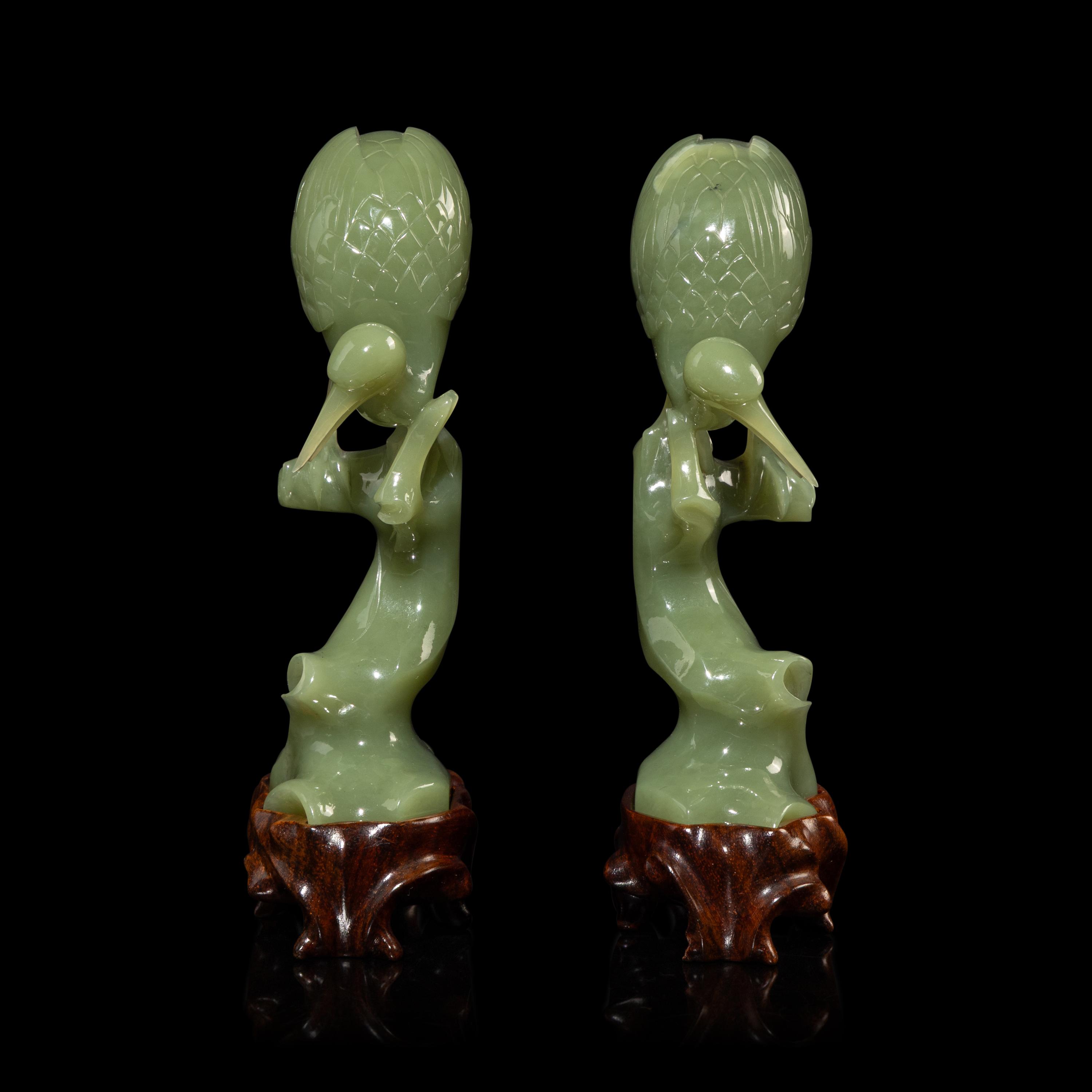 A Pair of Chinese Serpentine Figures of Cranes, 20th Century — 近代 青玉瑞鶴一對