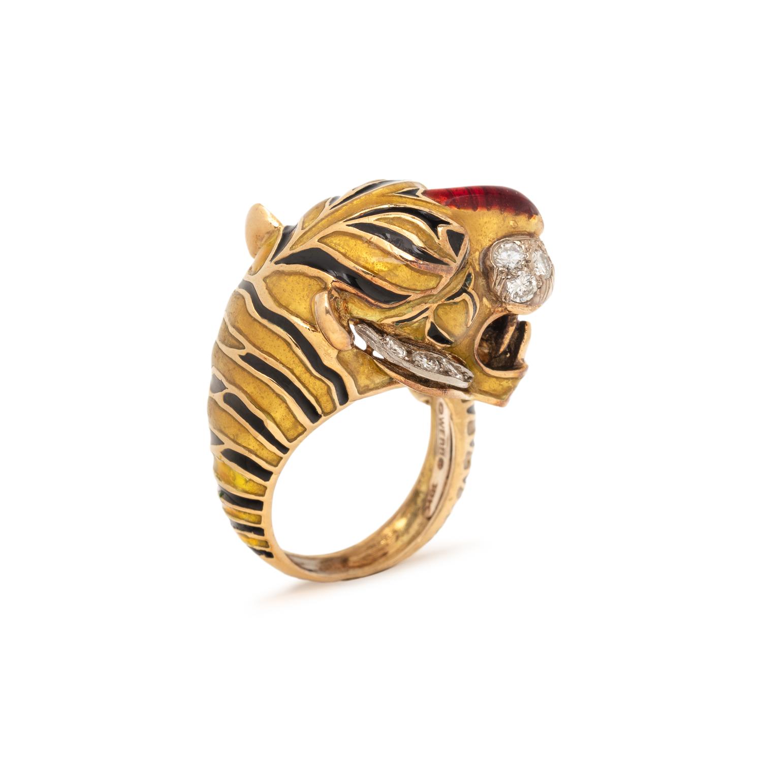 DAVID WEBB, YELLOW GOLD, ENAMEL, AND DIAMOND TIGER RING