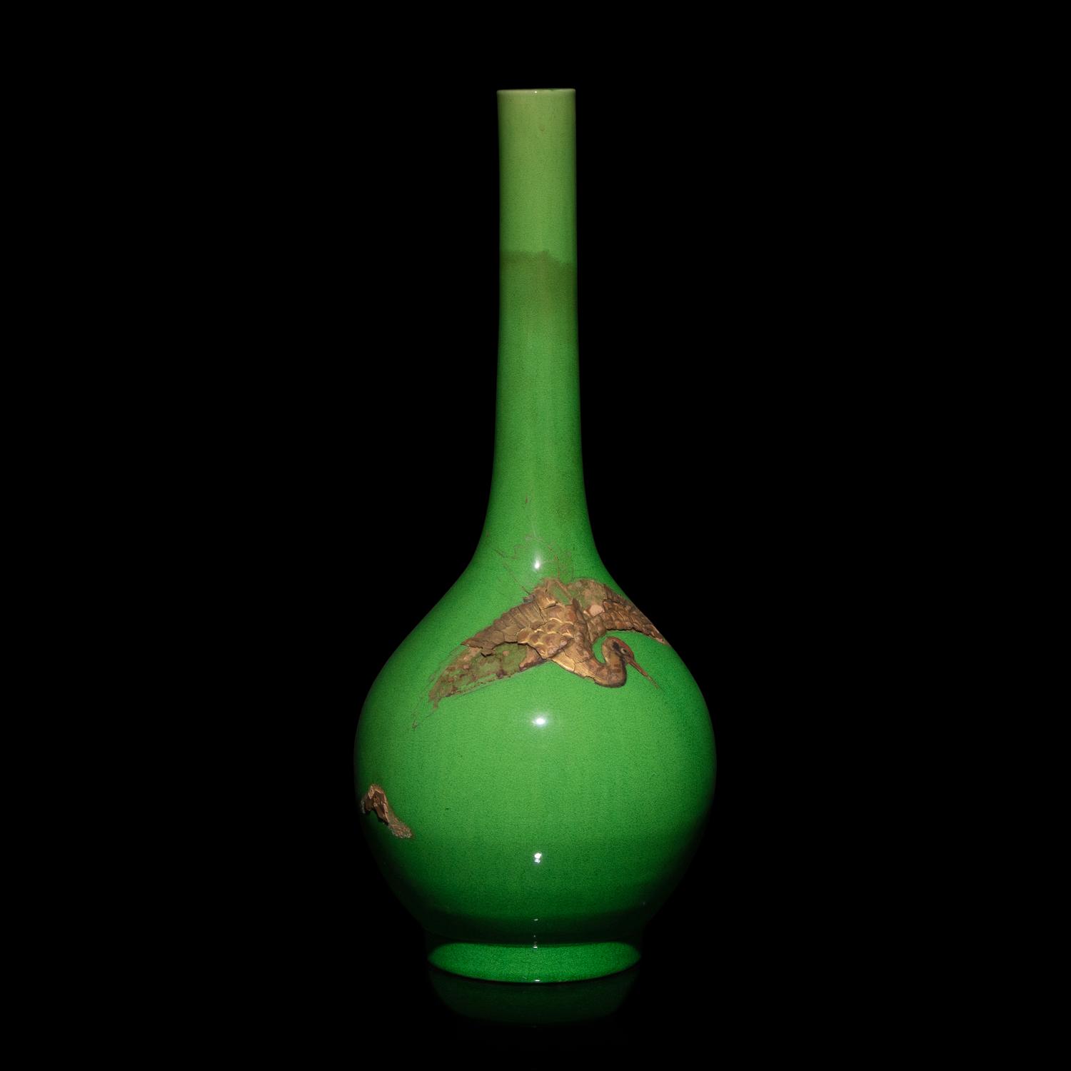 A Chinese Gilt Lacquered Green Glazed Porcelain 'Crane' Bottle Vase, 19th-Early 20th Century 晚清-民國 綠釉貼描金漆鶴長頸瓶