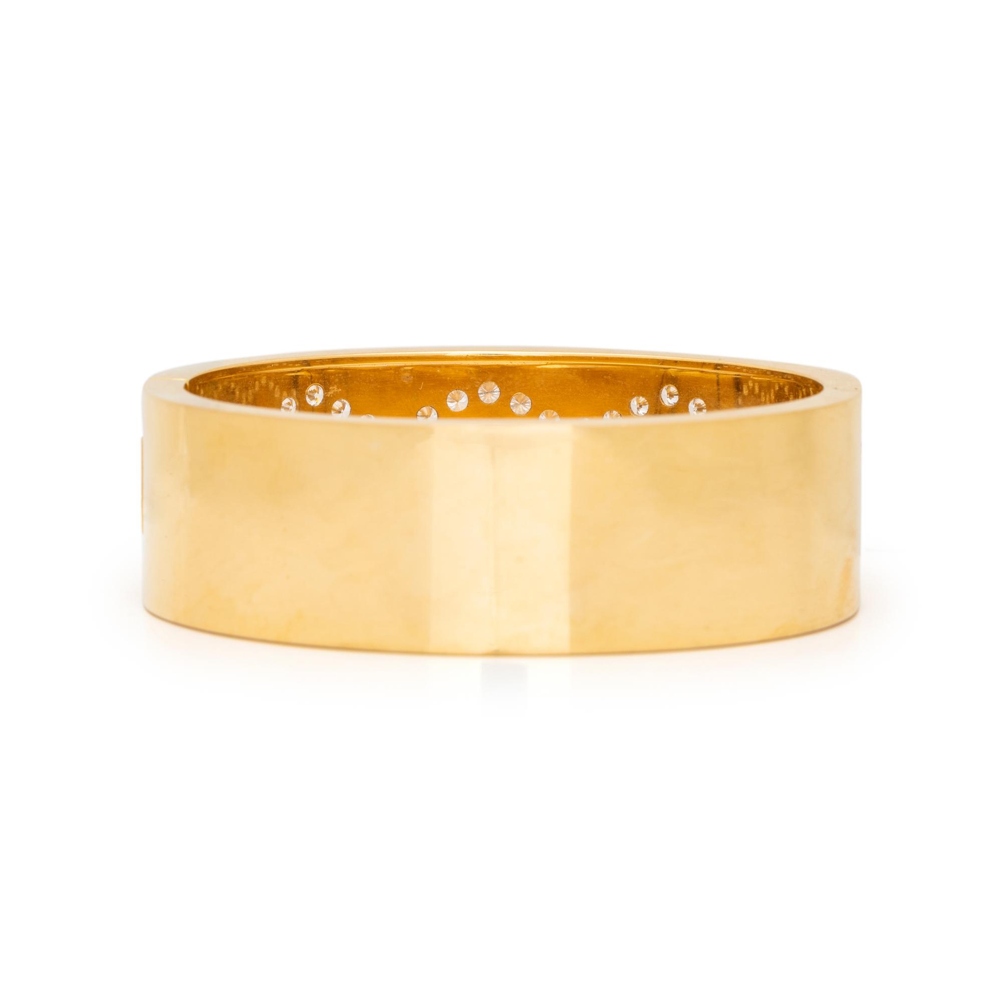 YELLOW GOLD AND DIAMOND BANGLE BRACELET