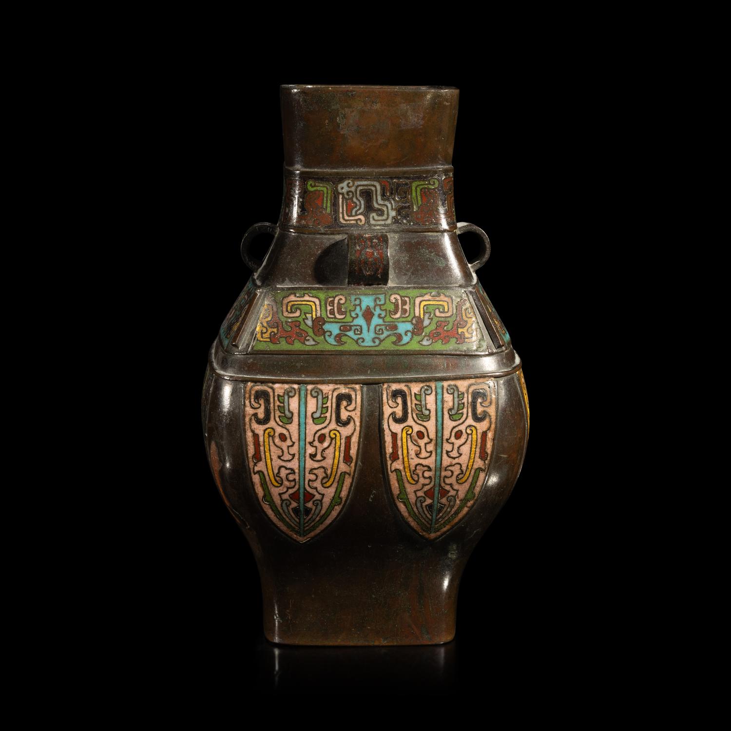 A Japanese Archaic Style Cloisonné Enamel and Bronze Hu Vase, 19th Century — 十九世紀 日本銅胎掐絲琺琅仿古壶