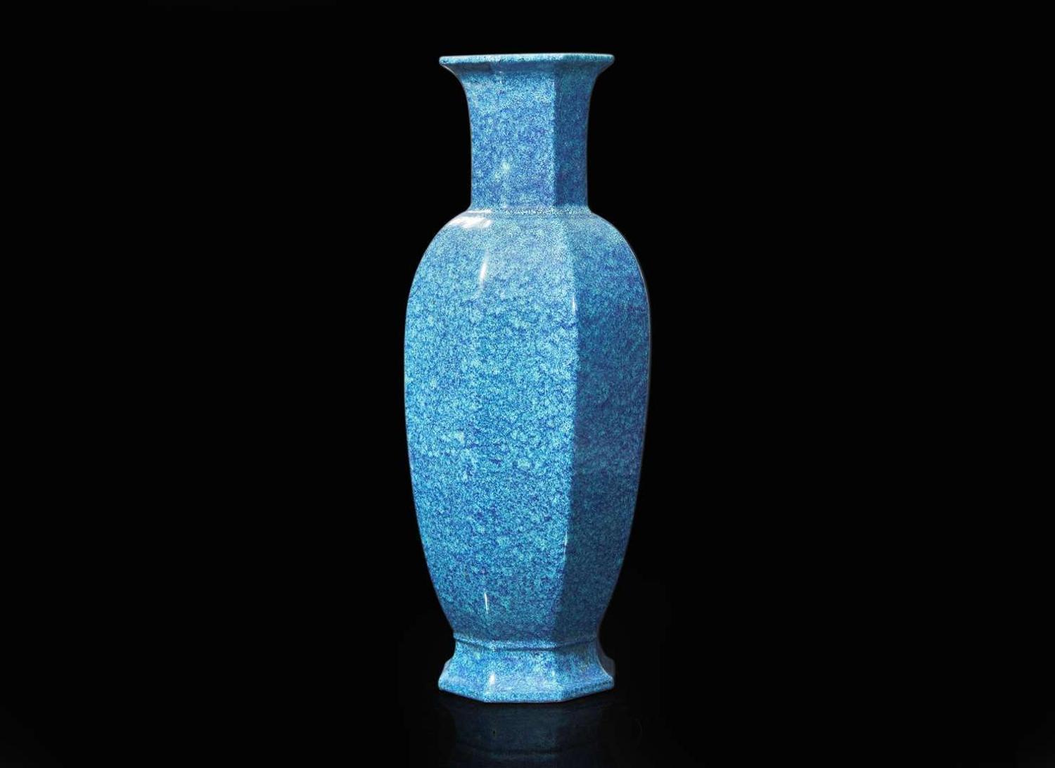 A Chinese "Robin's-egg"-glazed porcelain octagonal vase, Qing dynasty 爐鈞釉八方瓶 清