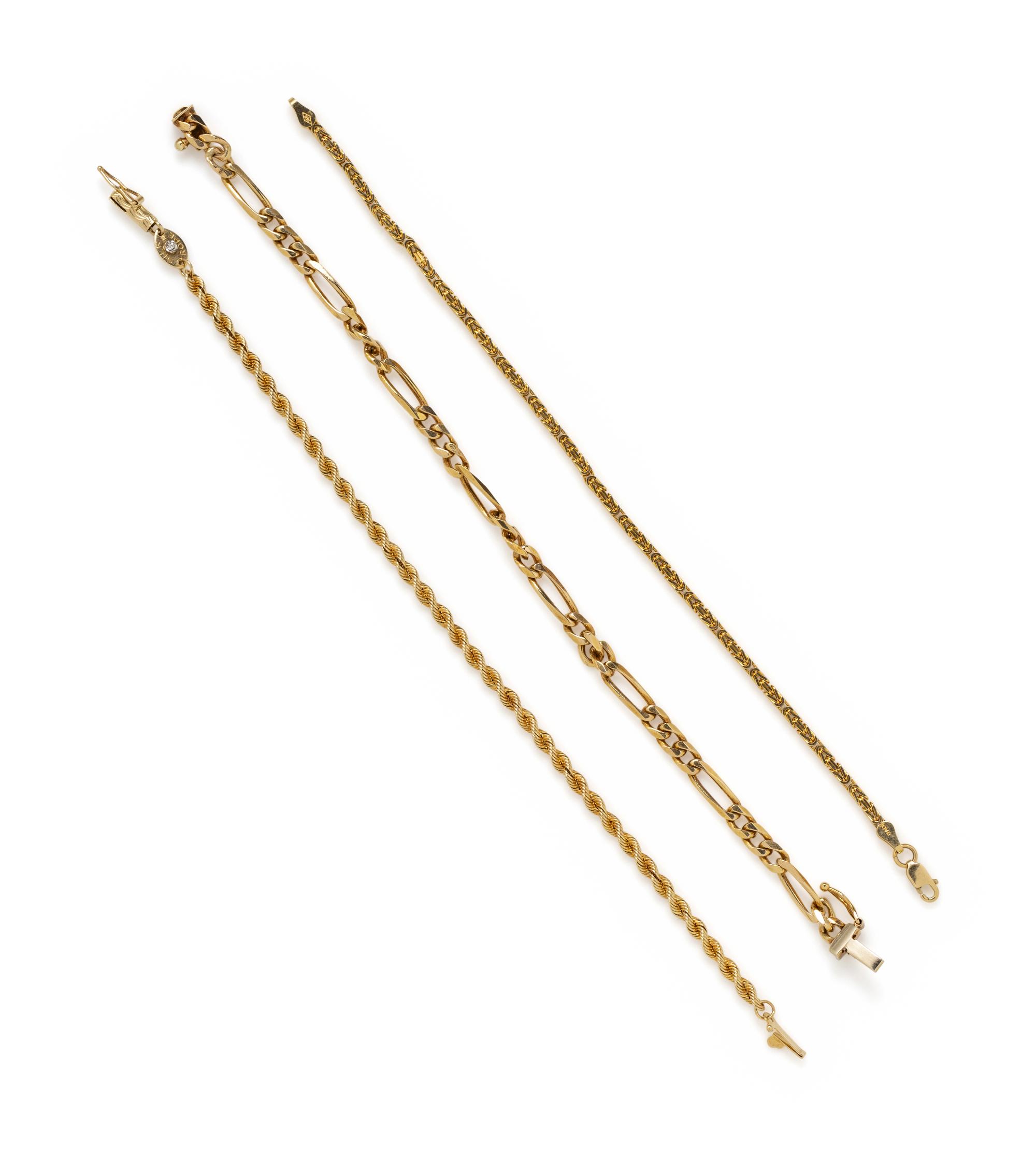 COLLECTION OF YELLOW GOLD BRACELETS