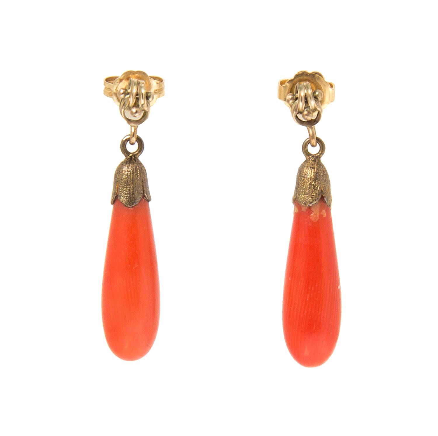 A Collection of Yellow Gold and Coral Jewelry, 33.20 dwts.