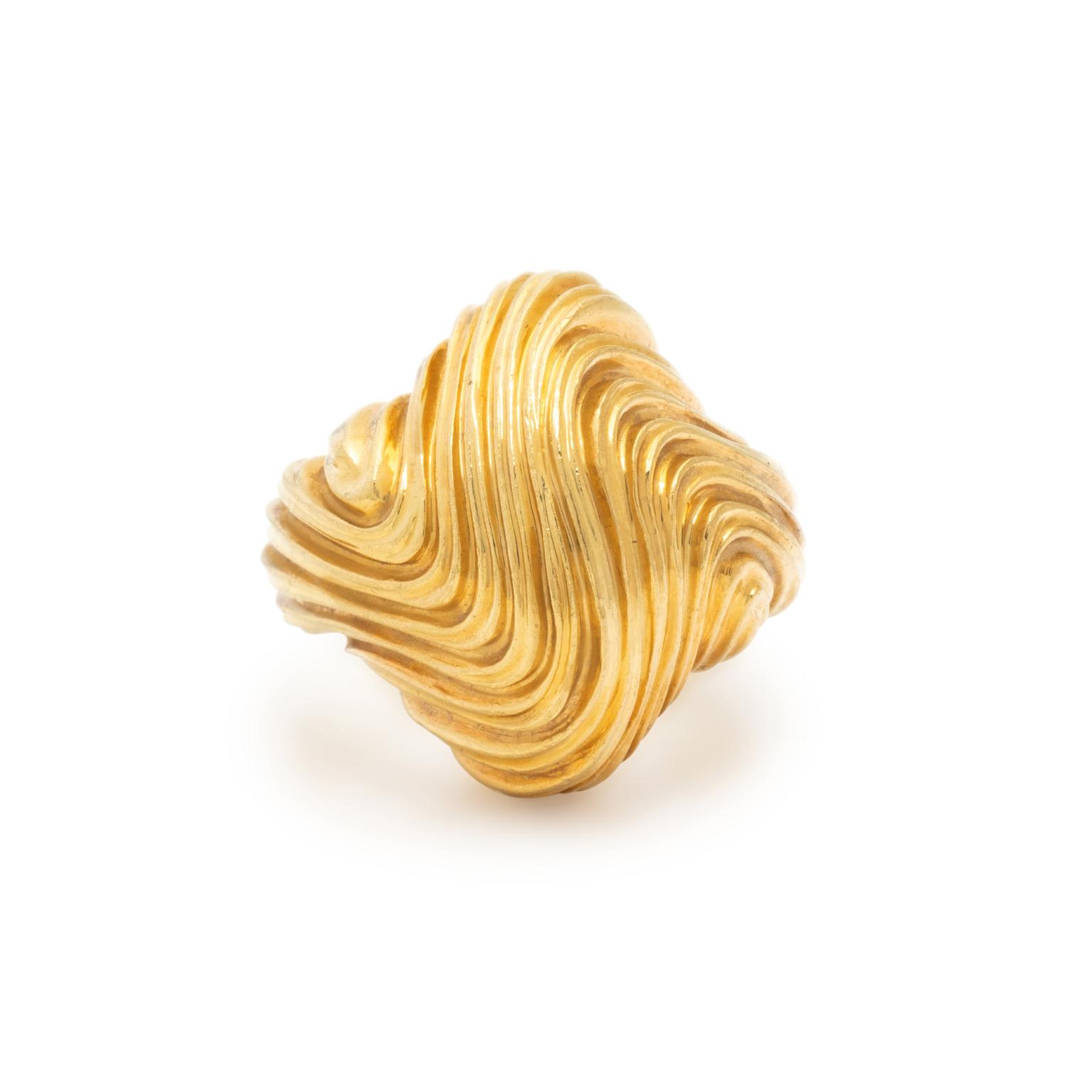 HENRY DUNAY, YELLOW GOLD RING