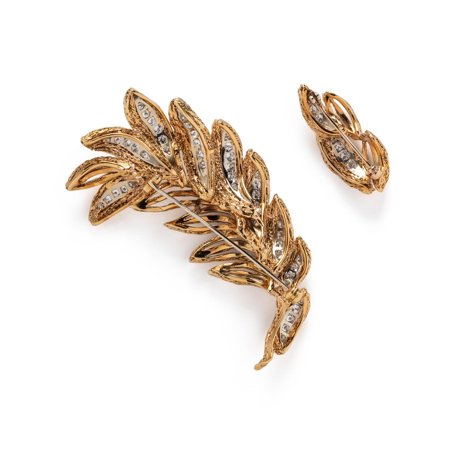 YELLOW GOLD AND DIAMOND BROOCH SET