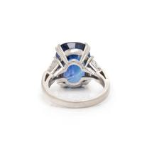 SAPPHIRE AND DIAMOND RING
