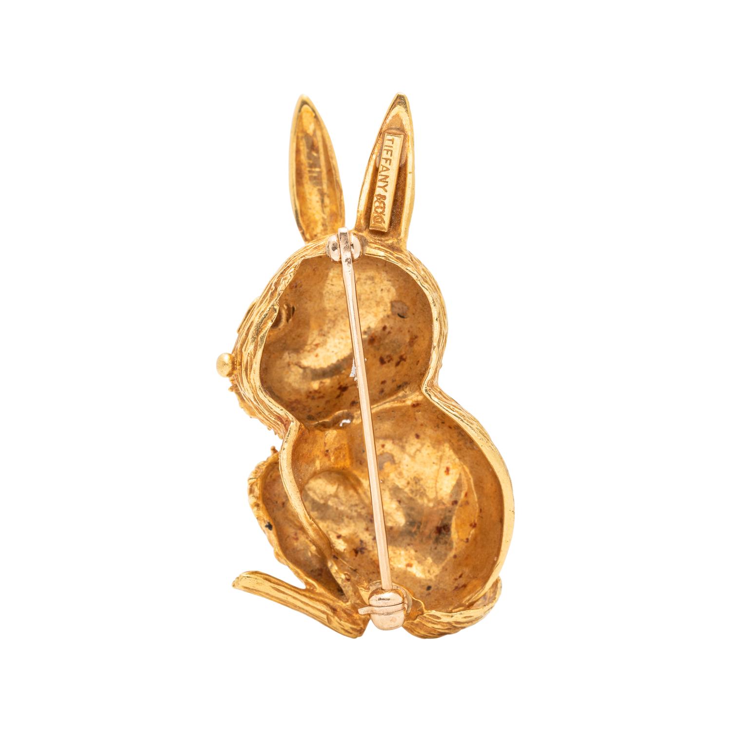 TIFFANY & CO., YELLOW GOLD BUNNY BROOCH