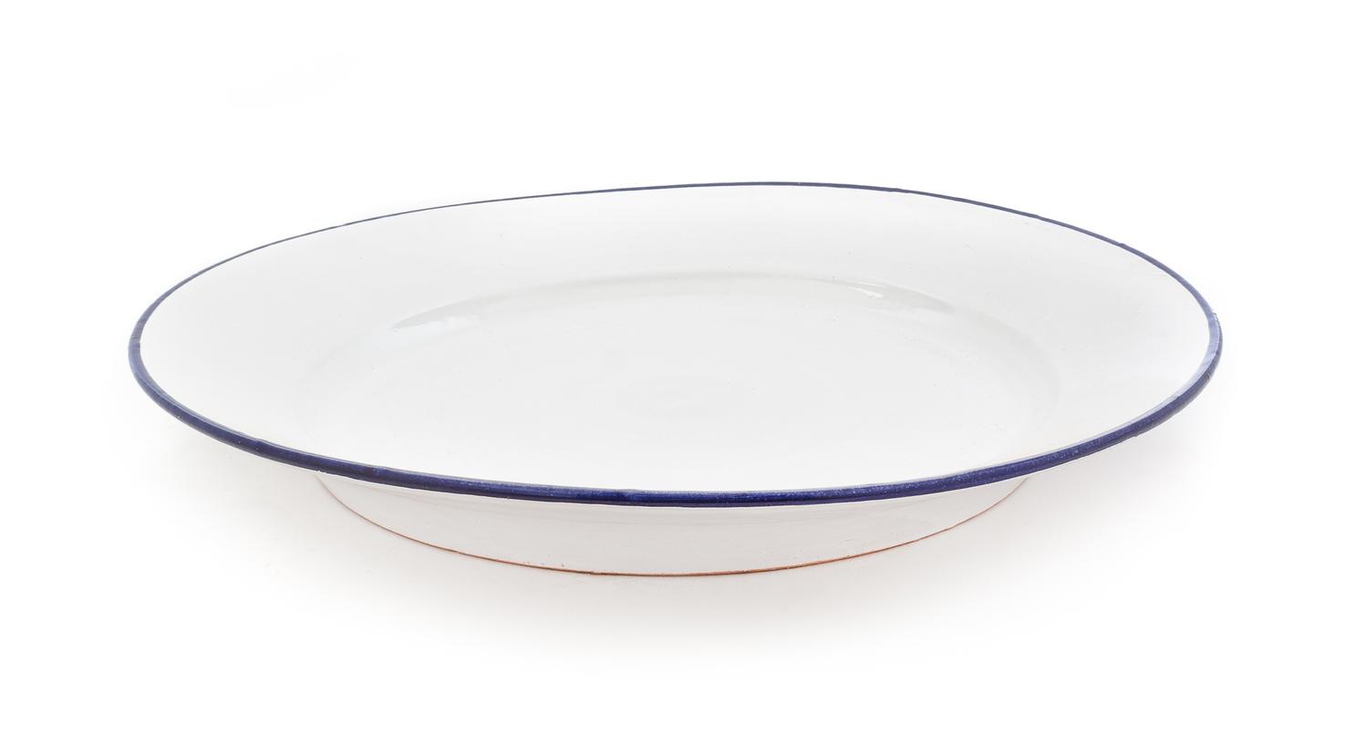 A Large Italian Faience Charger Diameter 21 3/8 inches. — 20TH CENTURY