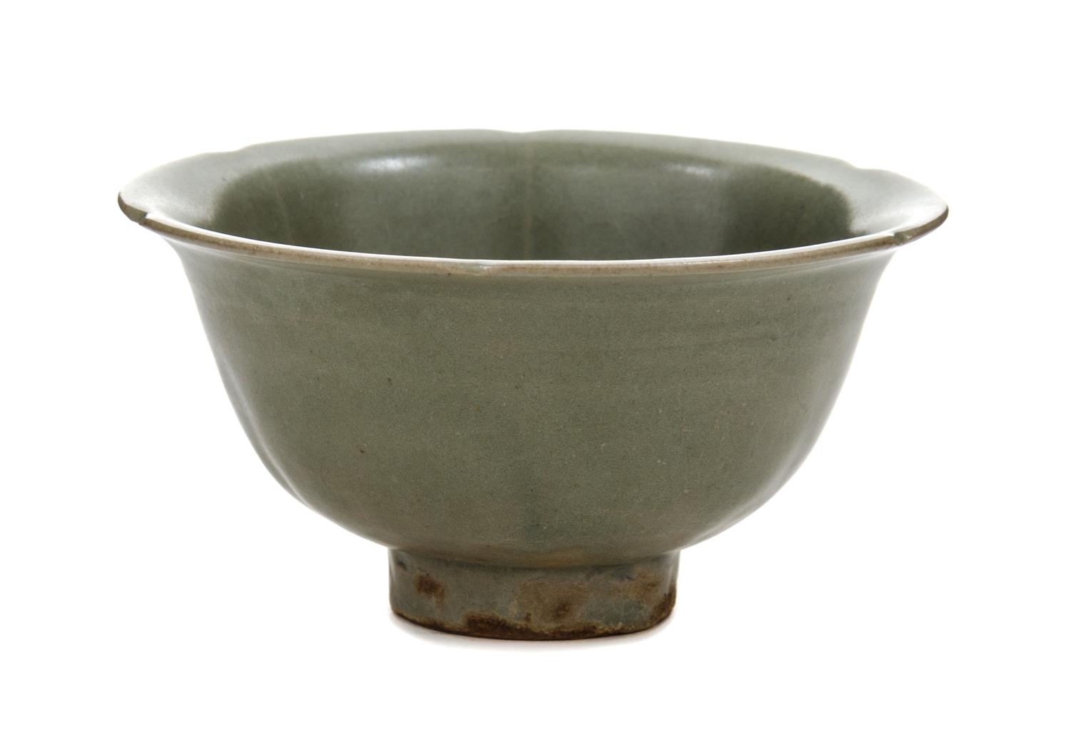 A Small Yaozhou Celadon Glazed Porcelain Bowl — NORTHEN SONG DYNASTY