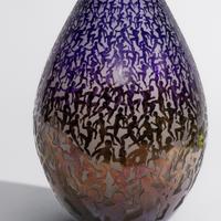 Men a Morphis vase