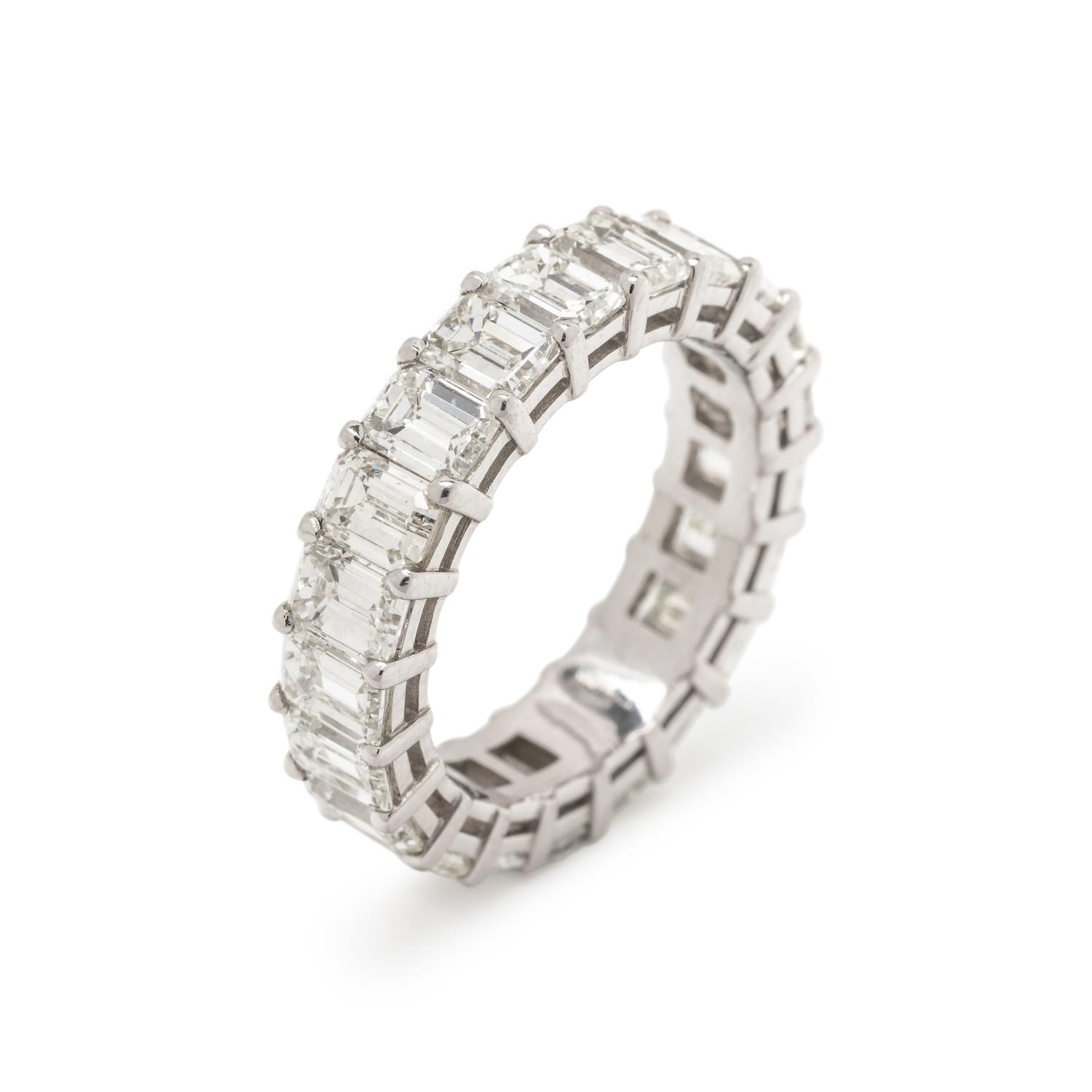 DIAMOND ETERNITY BAND