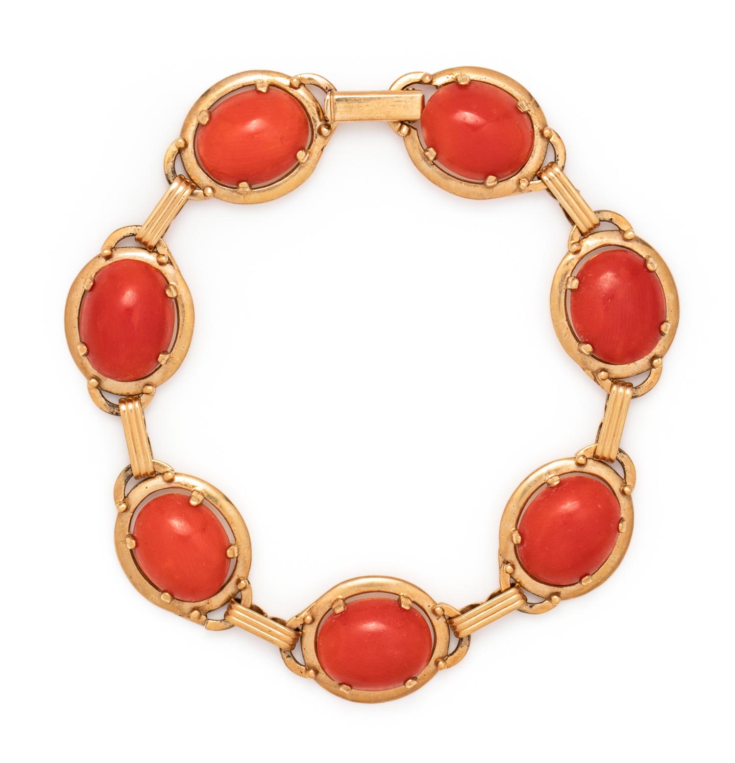 YELLOW GOLD AND CORAL BRACELET