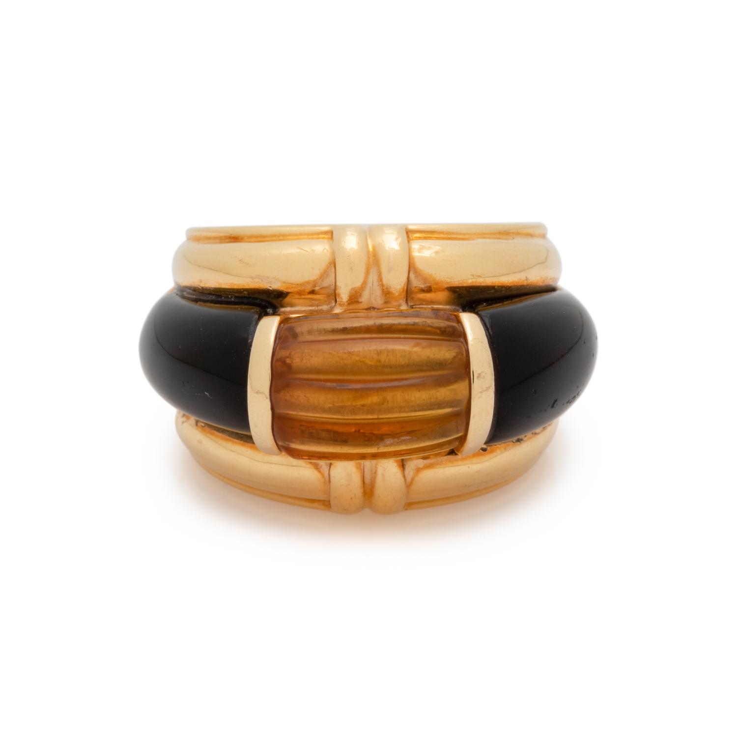 YELLOW GOLD, CITRINE AND ONYX RING