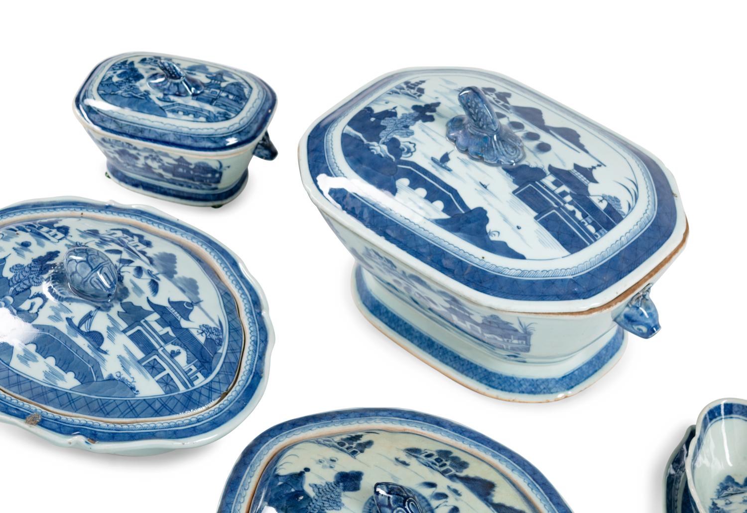 An Assembled Chinese Export Blue and White Porcelain Part Dinner Service — 18TH/19TH CENTURY