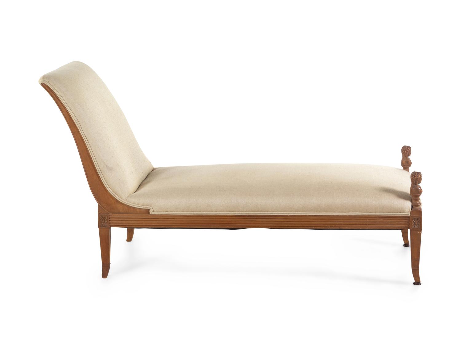 An Italian Style Carved Chaise Longue