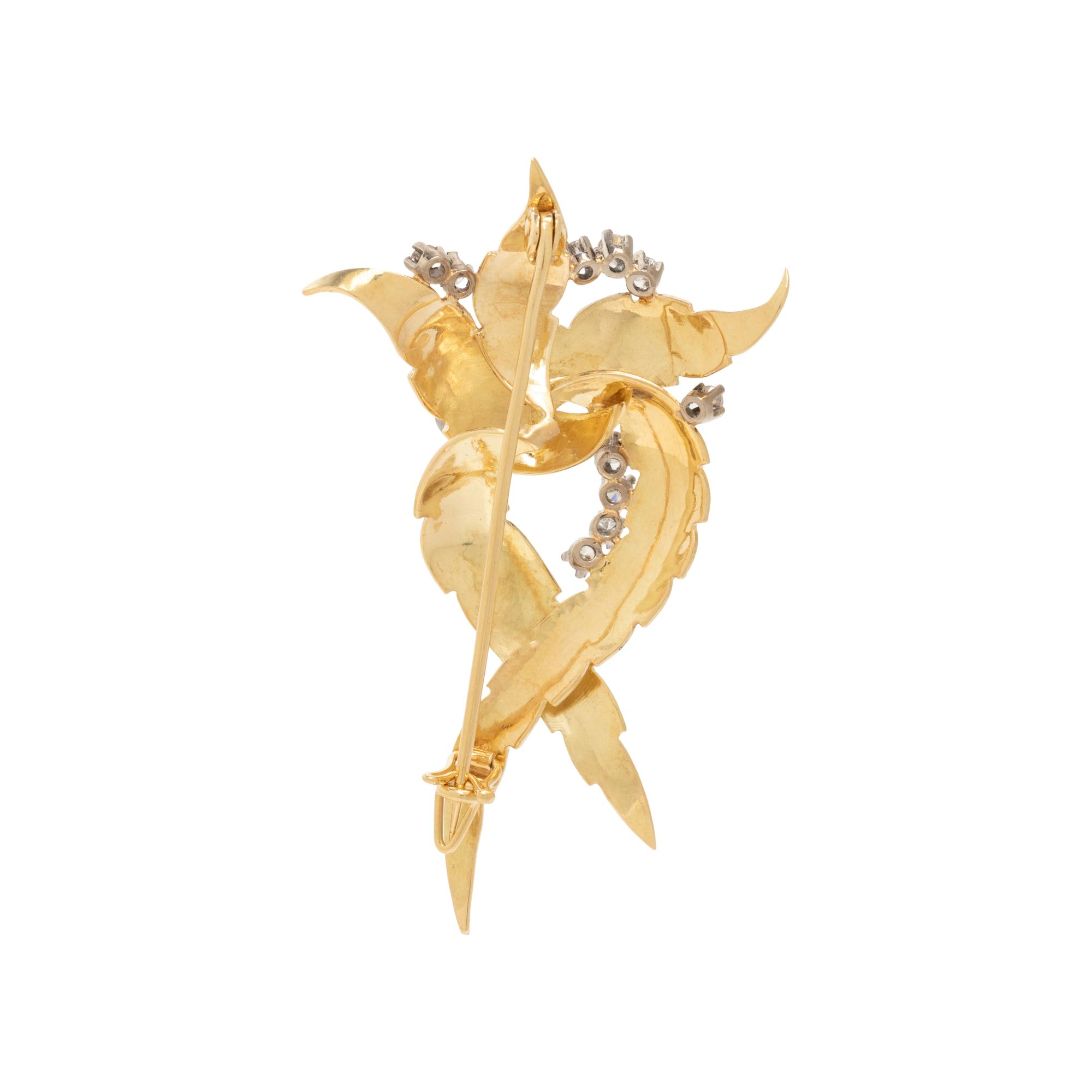 YELLOW GOLD AND DIAMOND BROOCH