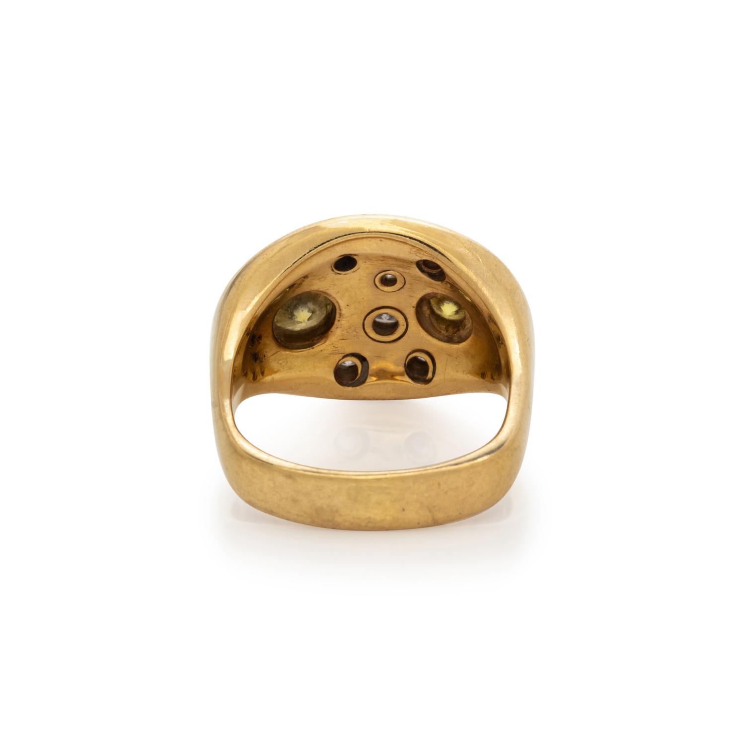DIAMOND AND COLORED DIAMOND RING