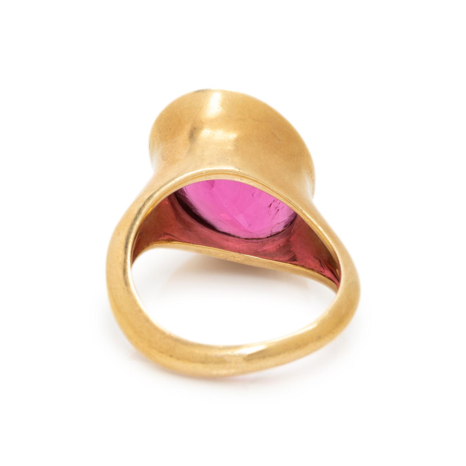 ANGELA CUMMINGS, YELLOW GOLD AND RUBELLITE TOURMALINE RING