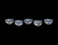 A Set of Five Chinese Export Blue and White Porcelain Cups