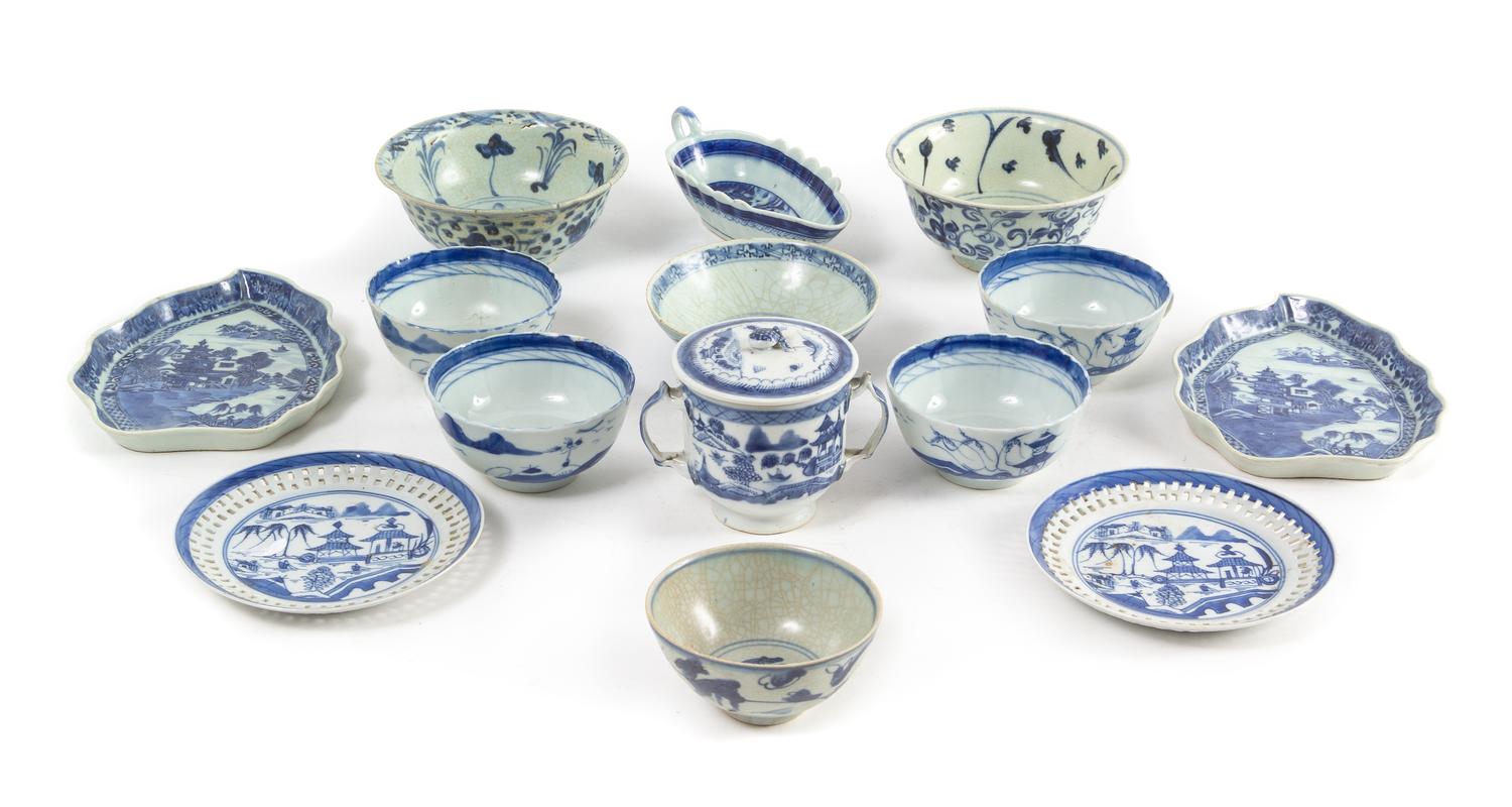 Fourteen Chinese Export Blue and White Porcelian Articles Length of the largest 7 3/4 inches. — 19TH CENTURY