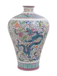 A Chinese Porcelain Meiping Vase