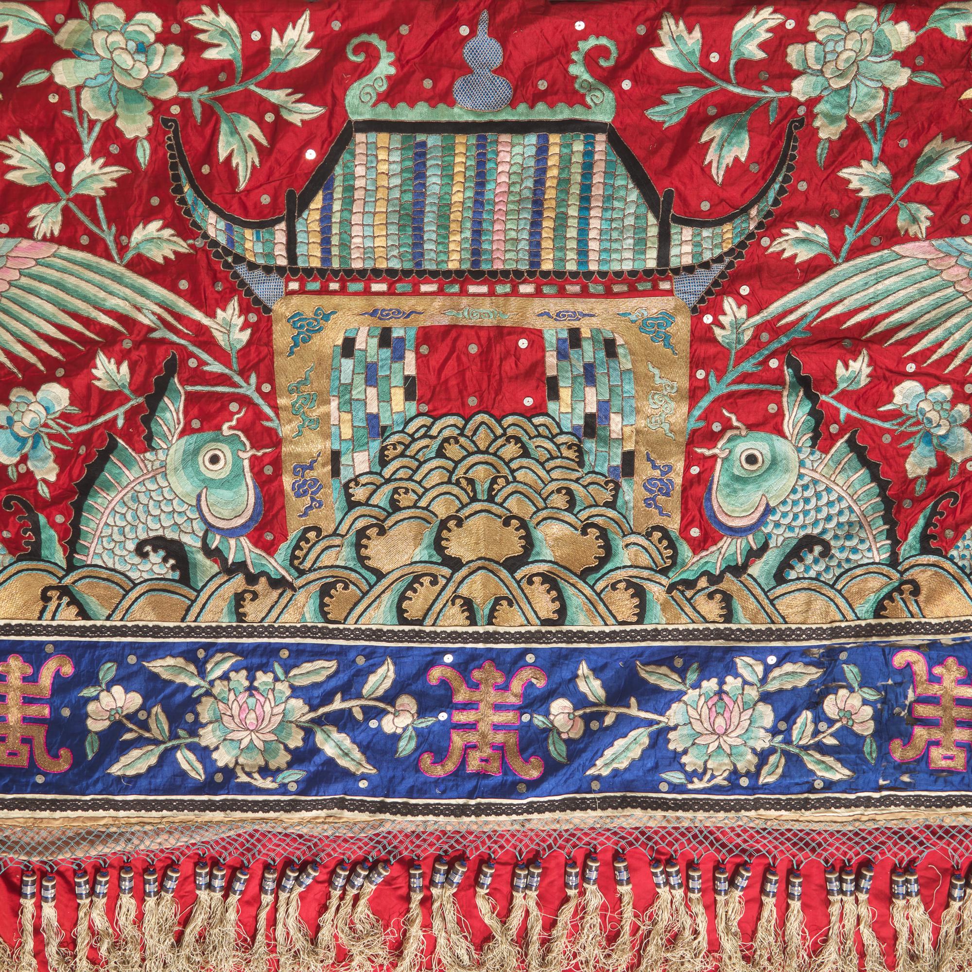 A Massive Chinese Red Ground Embroidered Silk Wall Panel, Early 20th Century 晚清/民國 紅地繡太平有象大掛帳