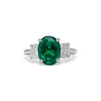 EMERALD AND DIAMOND RING