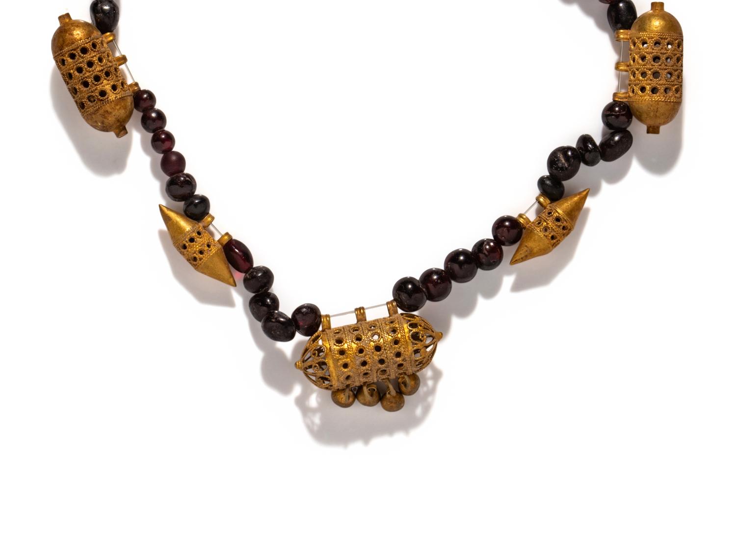 An Islamic Gold and Garnet Necklace