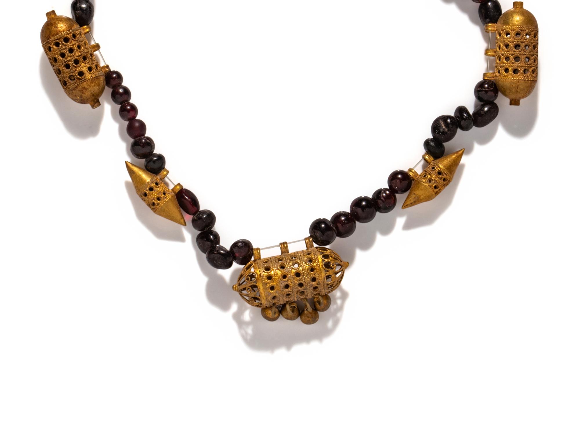 An Islamic Gold and Garnet Necklace