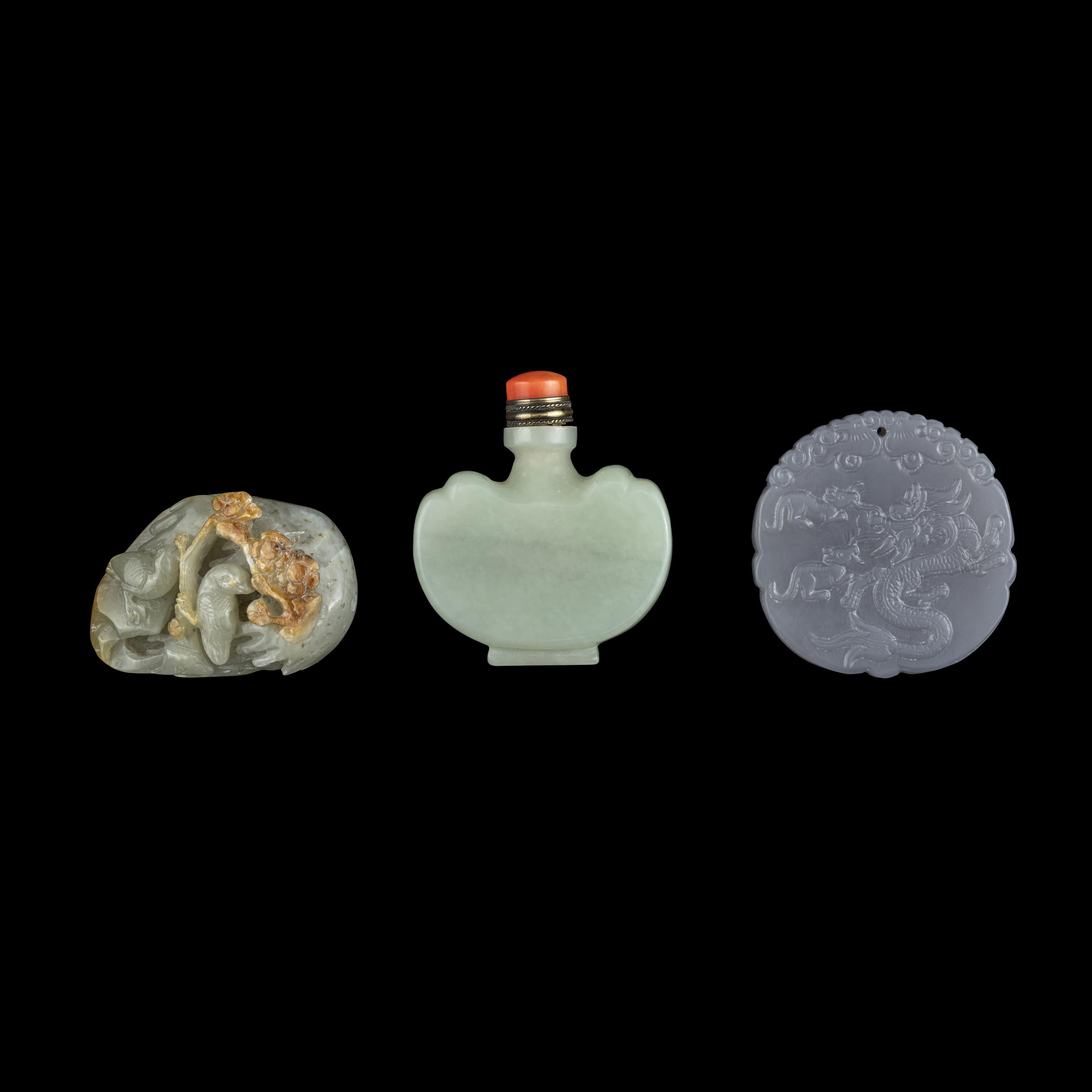 Three Chinese Celadon Jade Articles, 20th Century 近代 青白玉鼻烟壺、把件、牌子一組三件
