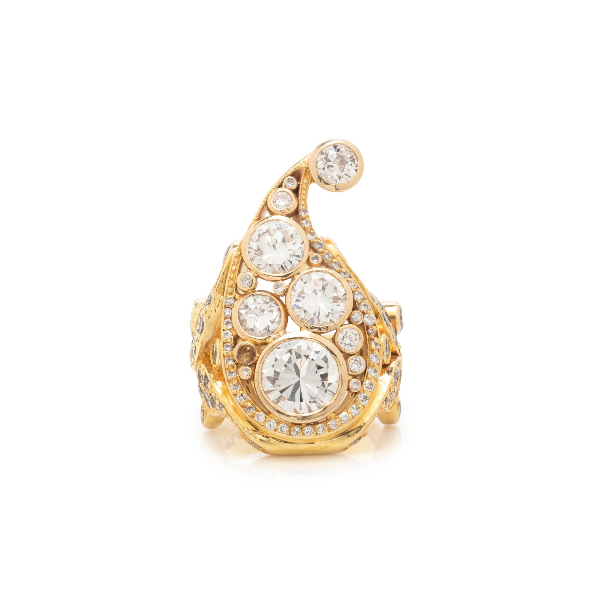 YELLOW GOLD AND DIAMOND PAISLEY RING