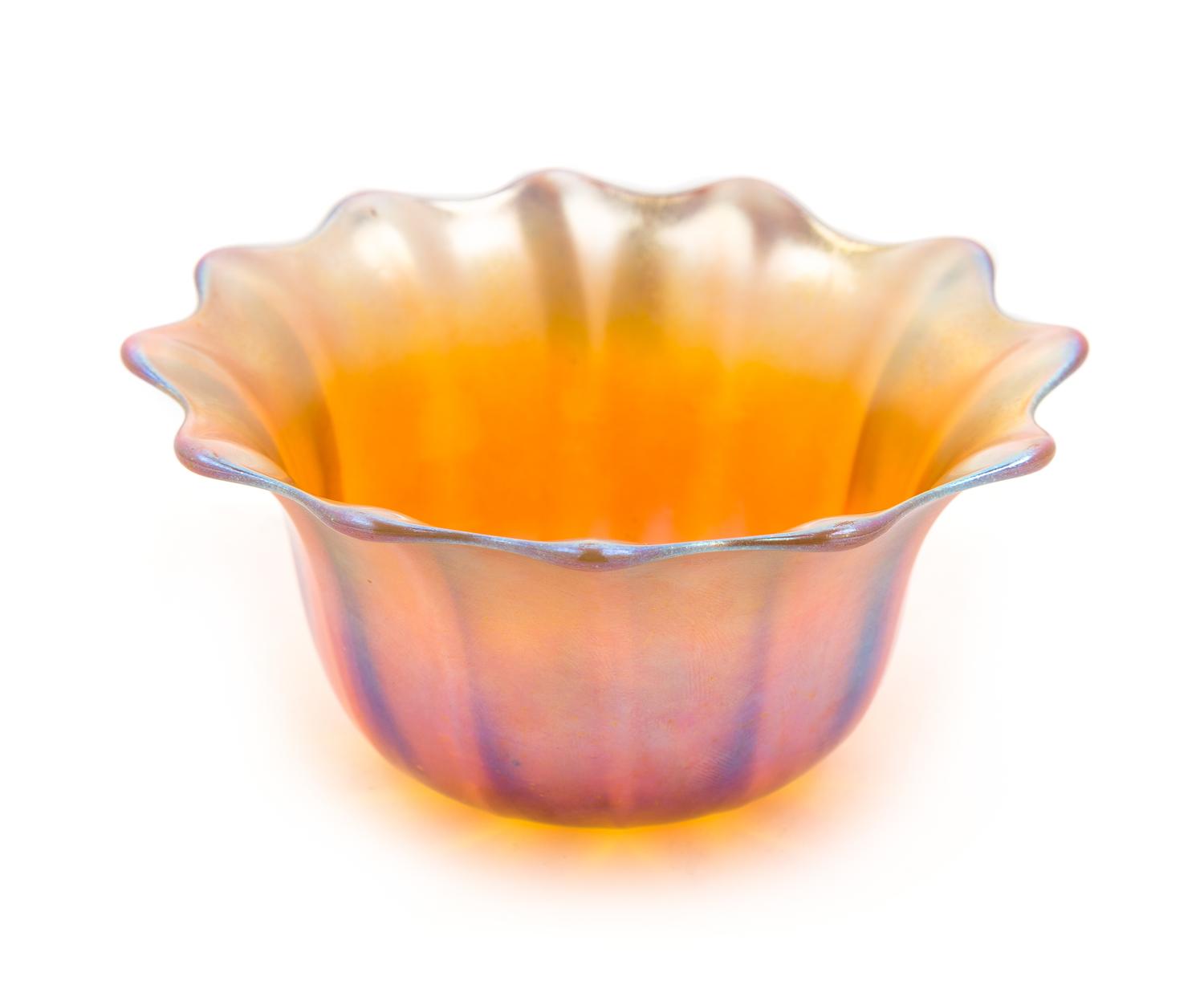 Union Glass Co., EARLY 20TH CENTURY, a Kew Blas glass dish