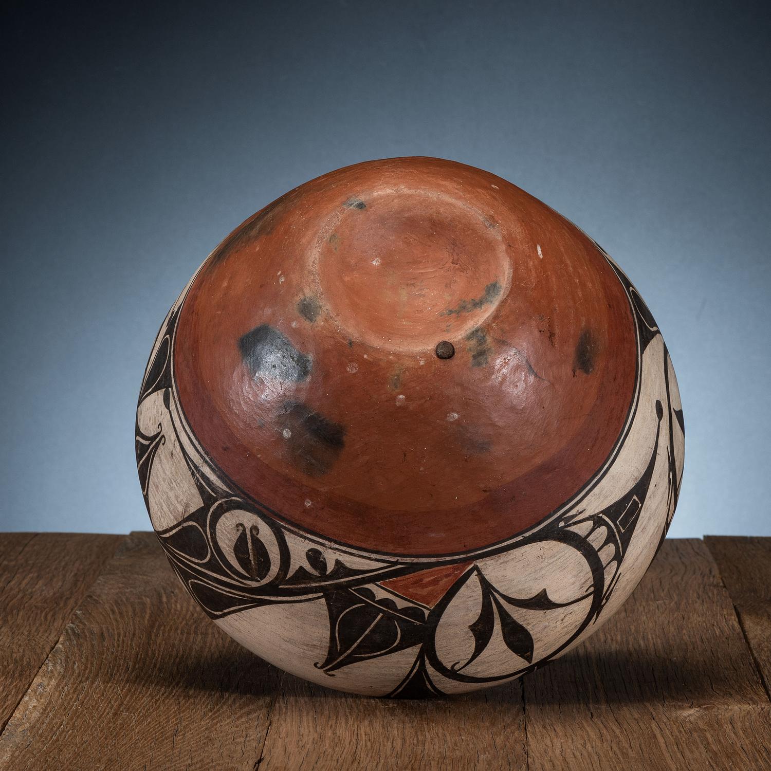 Zia Polychrome Pottery Jar, with Trios Design
