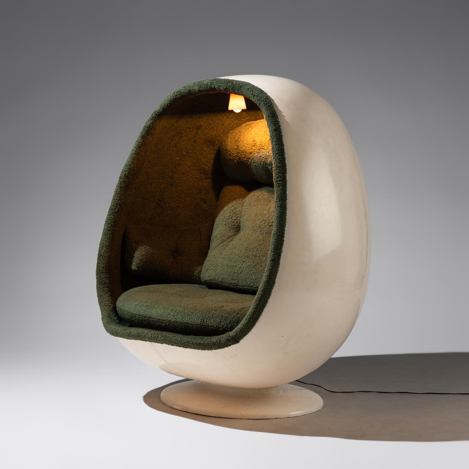 Audio Egg chair