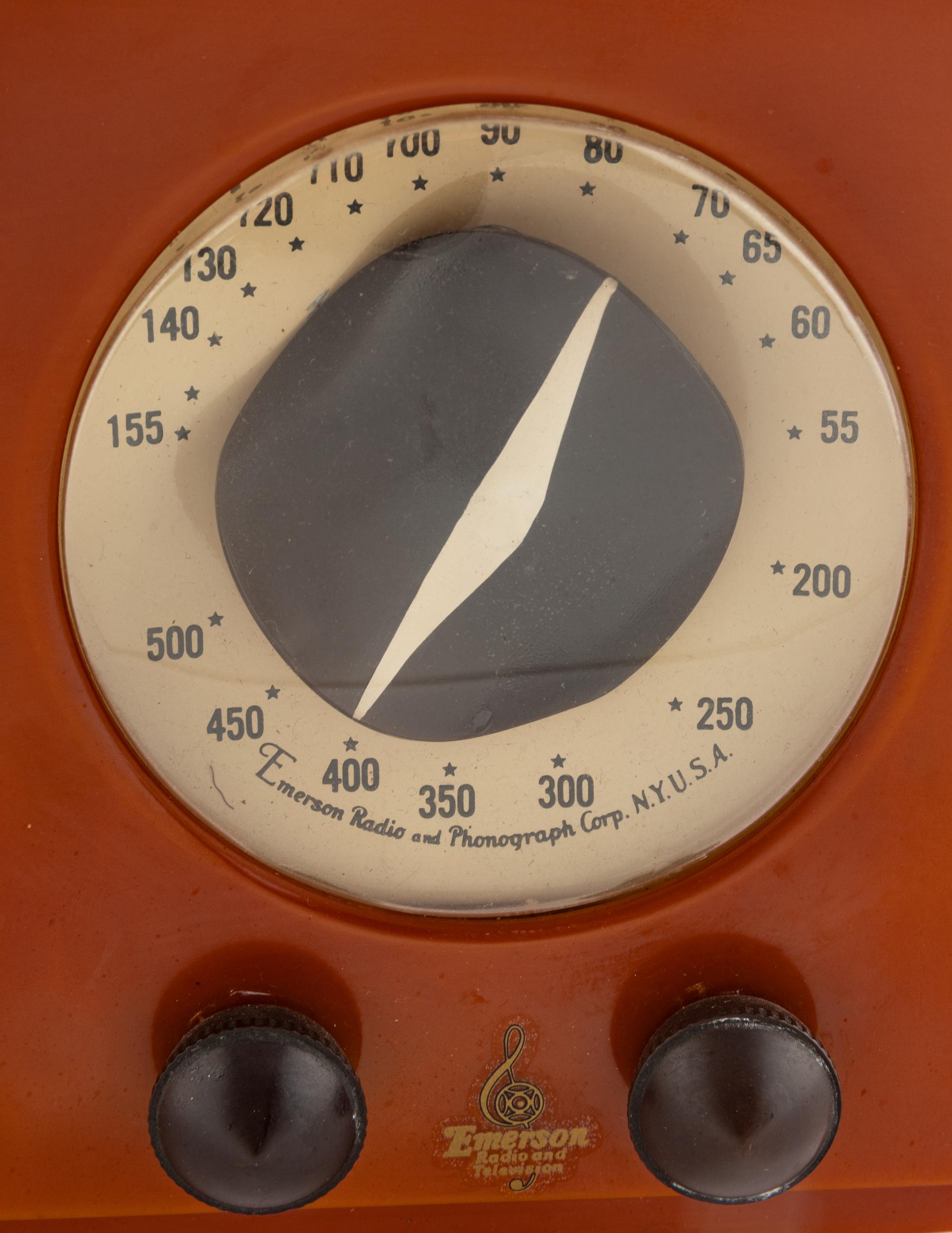 An Emerson Patriot Aristocrat 400 Radio