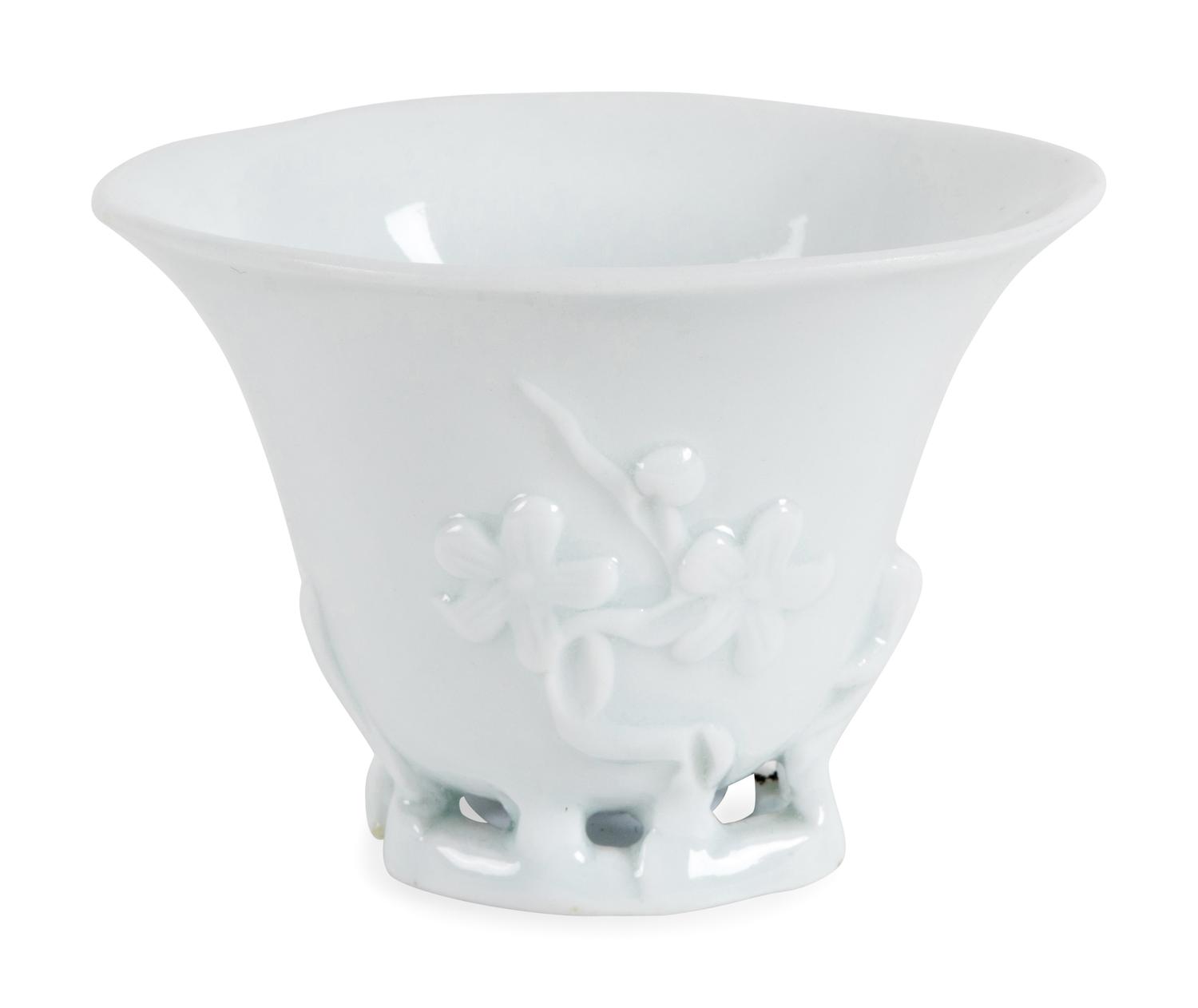 Seven Chinese Blanc-de-Chine Porcelain Libation Cups, 18th-Early 20th Century 清中期-民國 德化白瓷梅花杯及鹿鶴同春杯七支