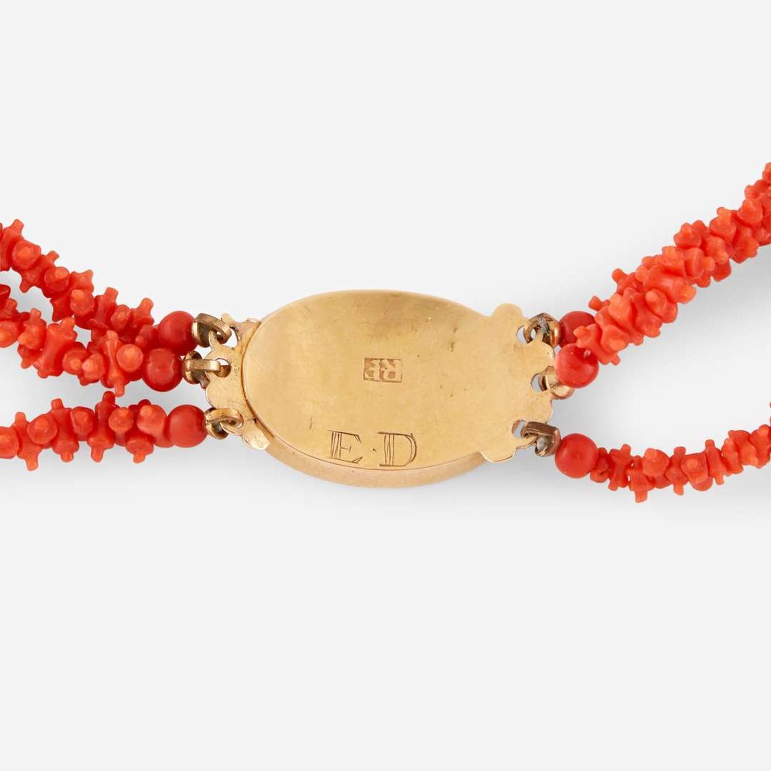 A gold clasp strung on a coral necklace Robert Fairchild (1703-1794), New Haven, CT, circa 1780