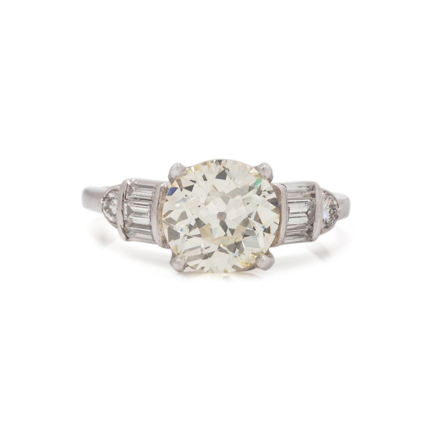 DIAMOND RING