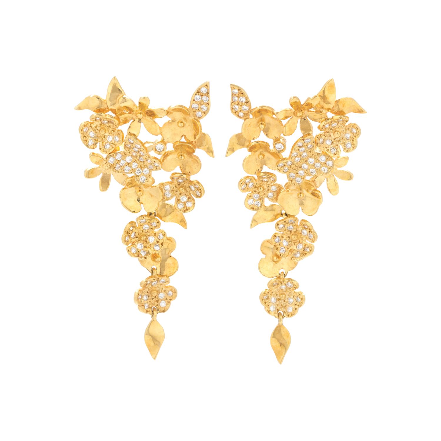 YELLOW GOLD AND DIAMOND EARCLIPS