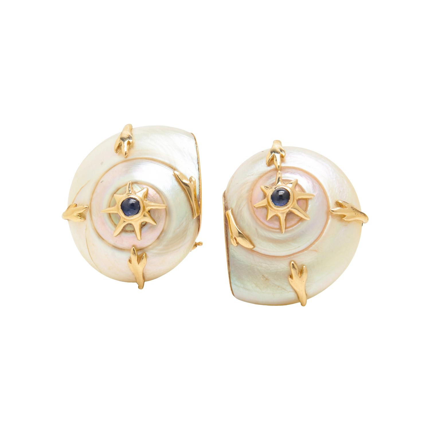 MAZ, YELLOW GOLD, SHELL AND SAPPHIRE EARRINGS