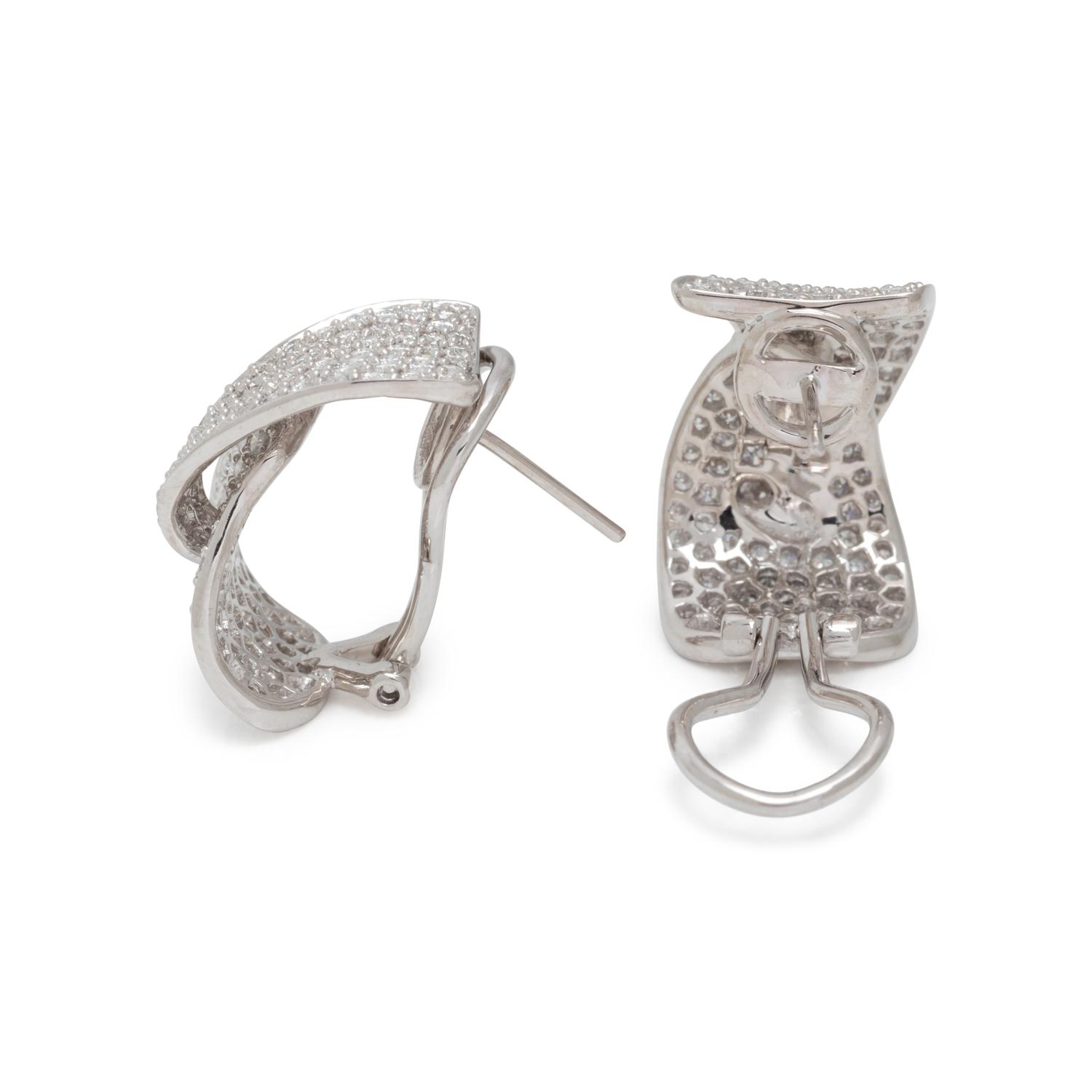WHITE GOLD AND DIAMOND EARCLIPS
