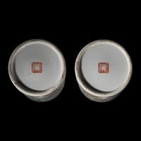 A Pair of Chinese Famile Rose Porcelain Hat Stands, Tongzhi Period 清同治 粉彩博古紋帽筒一對