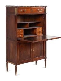 A French Mahogany Secrétaire à Abbatant