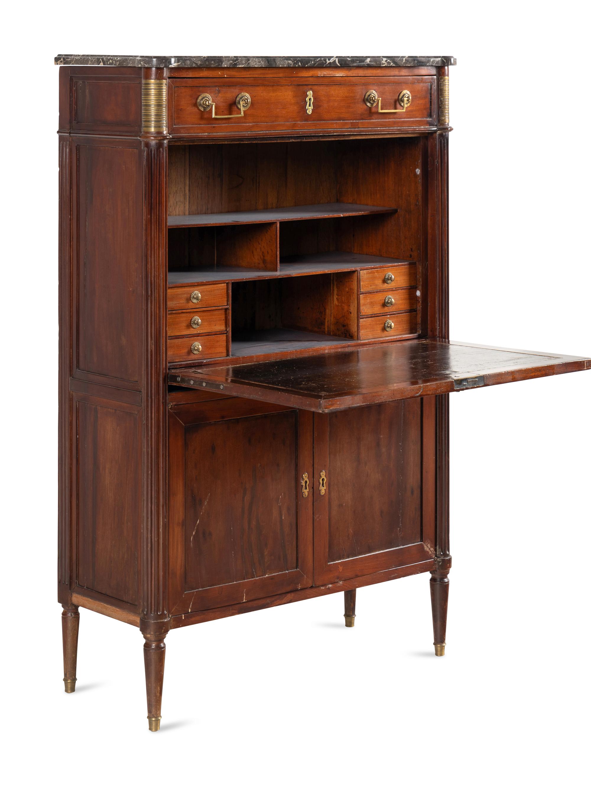 A French Mahogany Secrétaire à Abbatant