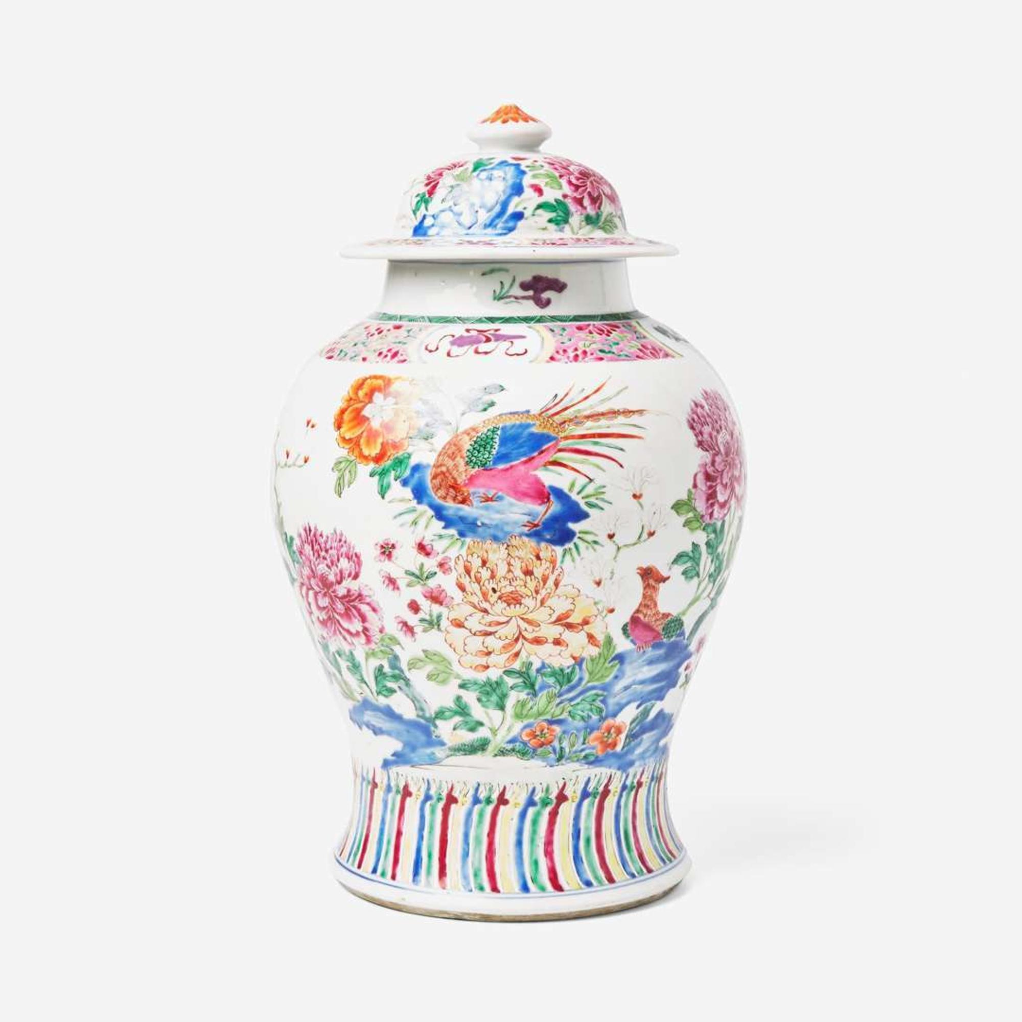 A Chinese famille rose-decorated porcelain jar and cover 粉彩蓋罐 18th to early 19th century ???????