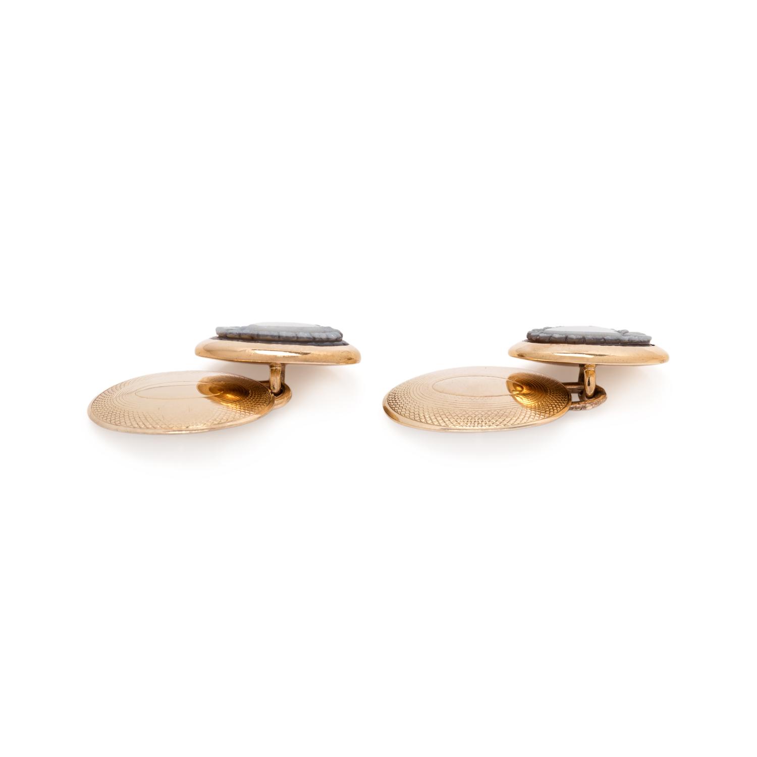 ANTIQUE, YELLOW GOLD AND AGATE CUFFLINKS