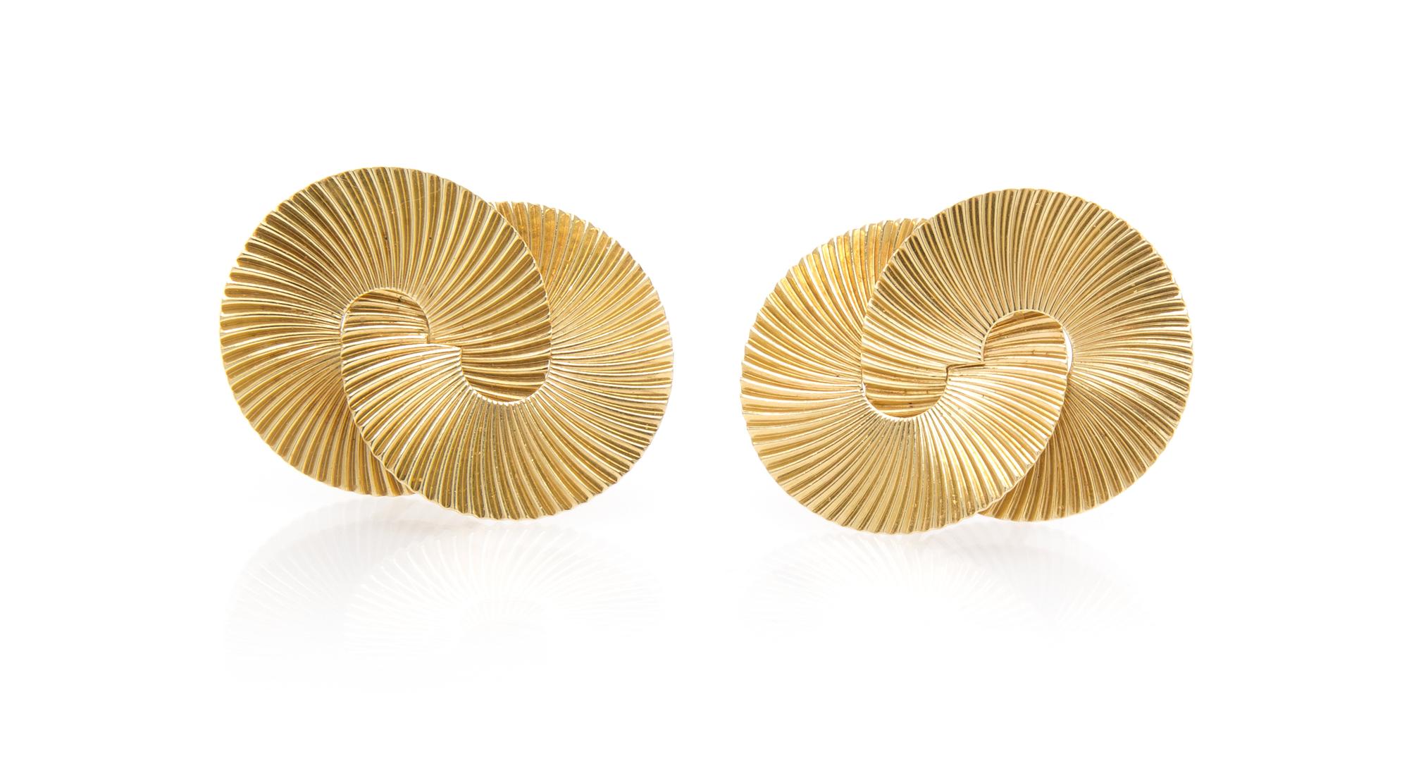 A Pair of Retro 14 Karat Yellow Gold Earclips, 7.00 dwts.