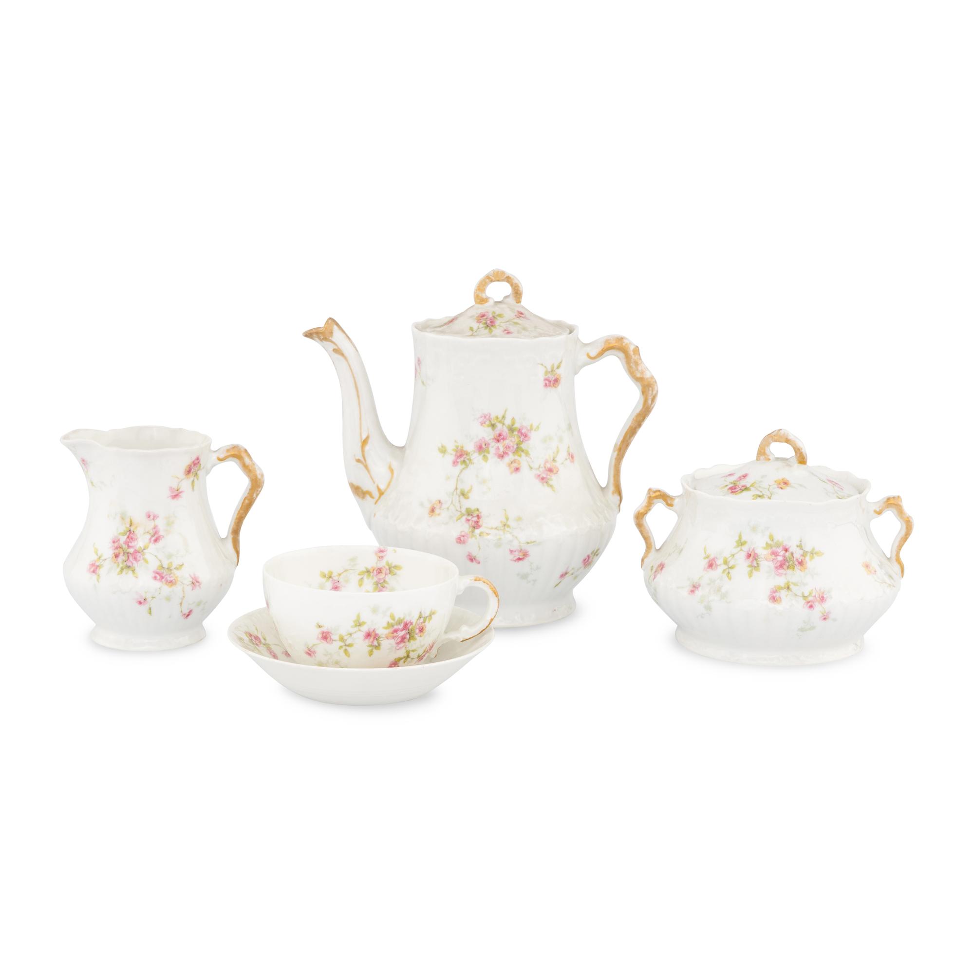 A Havilland-Limoges Porcelain Dessert Service